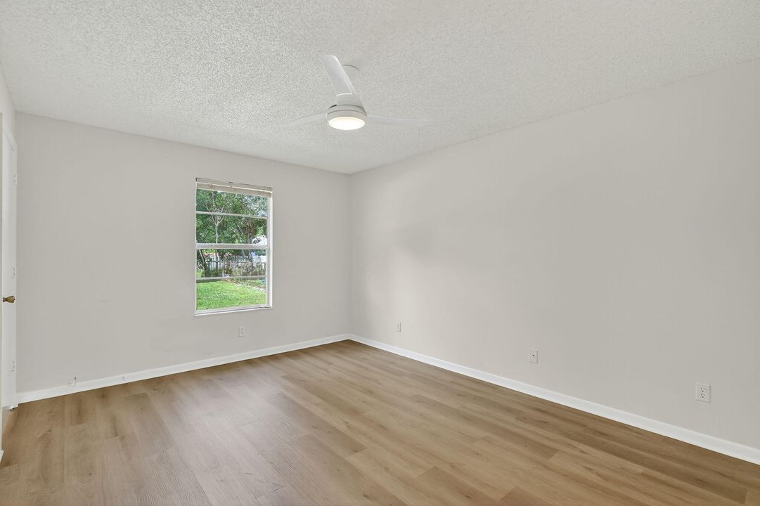 For Sale: $339,000 (3 beds, 2 baths, 1412 Square Feet)