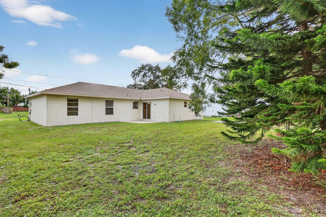 For Sale: $339,000 (3 beds, 2 baths, 1412 Square Feet)