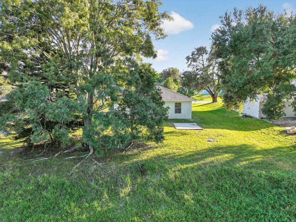 For Sale: $339,000 (3 beds, 2 baths, 1412 Square Feet)