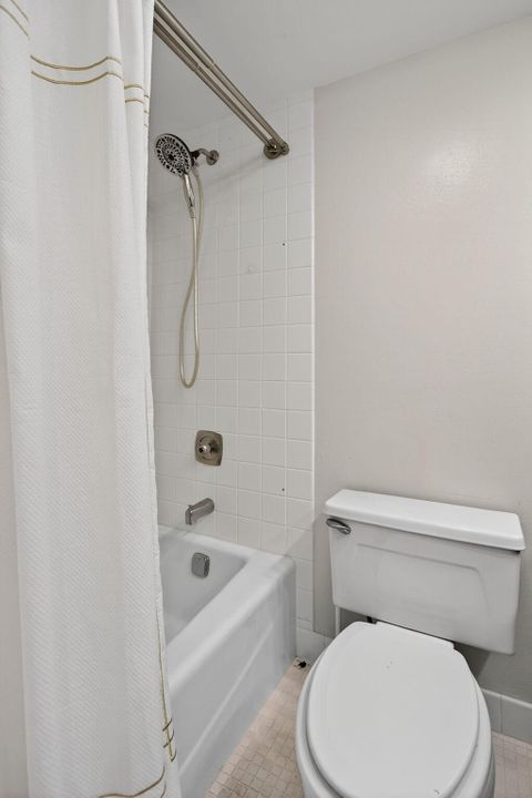 待售: $255,000 (2 贝兹, 2 浴室, 1216 平方英尺)