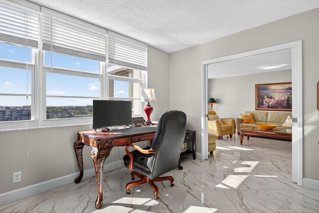 待售: $255,000 (2 贝兹, 2 浴室, 1216 平方英尺)