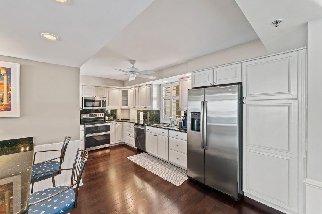 For Rent: $12,500 (3 beds, 2 baths, 1700 Square Feet)