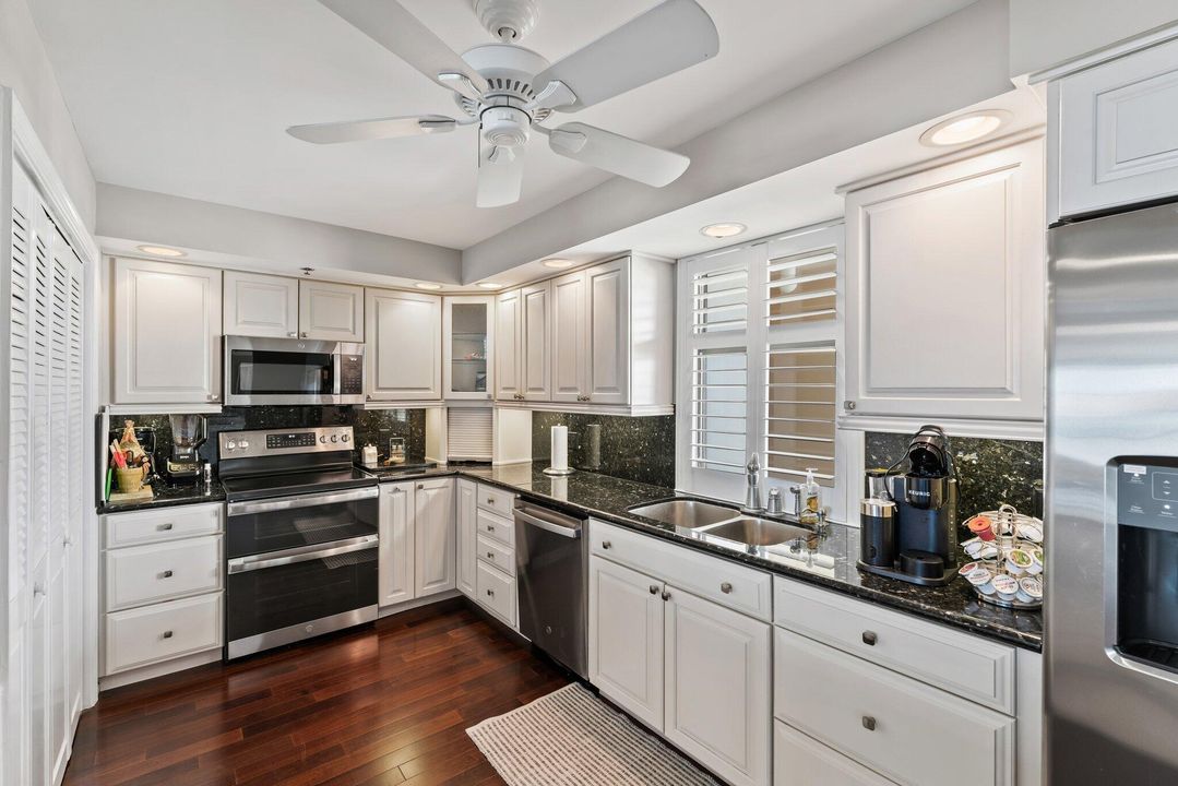 For Rent: $12,500 (3 beds, 2 baths, 1700 Square Feet)