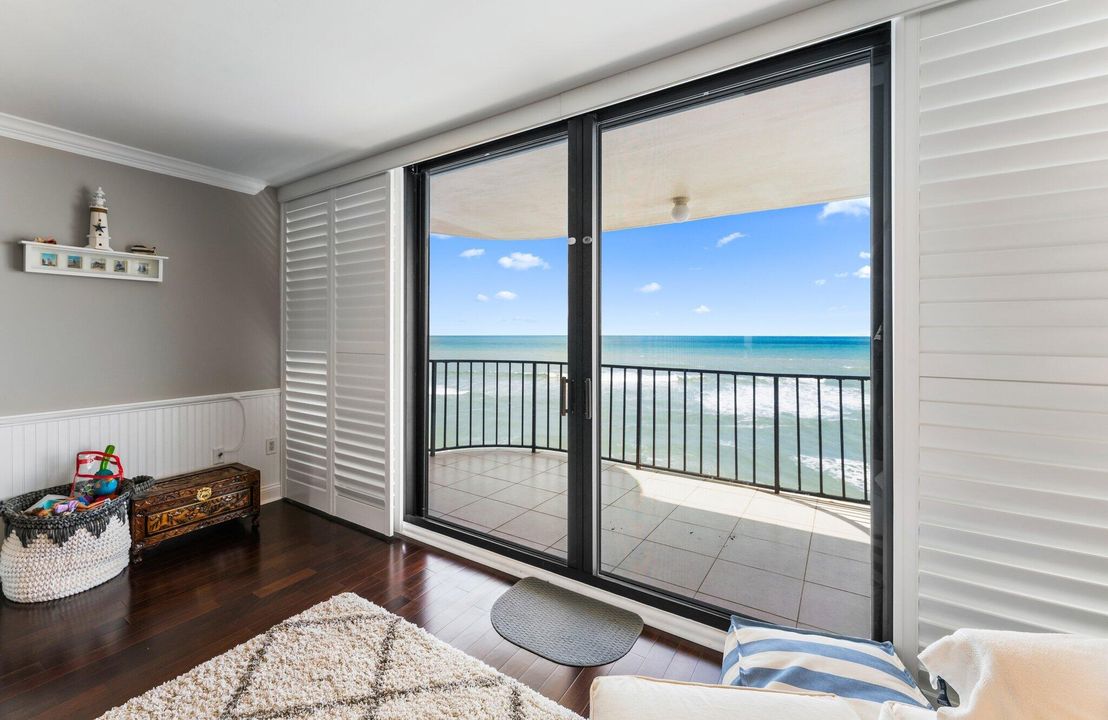 For Rent: $12,500 (3 beds, 2 baths, 1700 Square Feet)