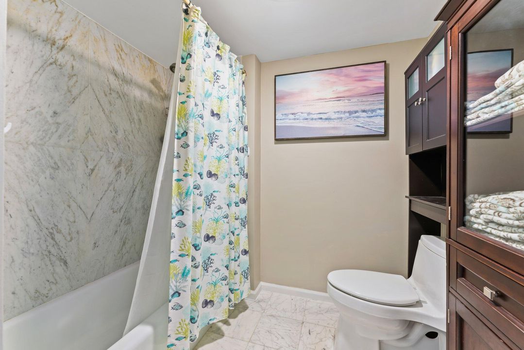 For Rent: $12,500 (3 beds, 2 baths, 1700 Square Feet)