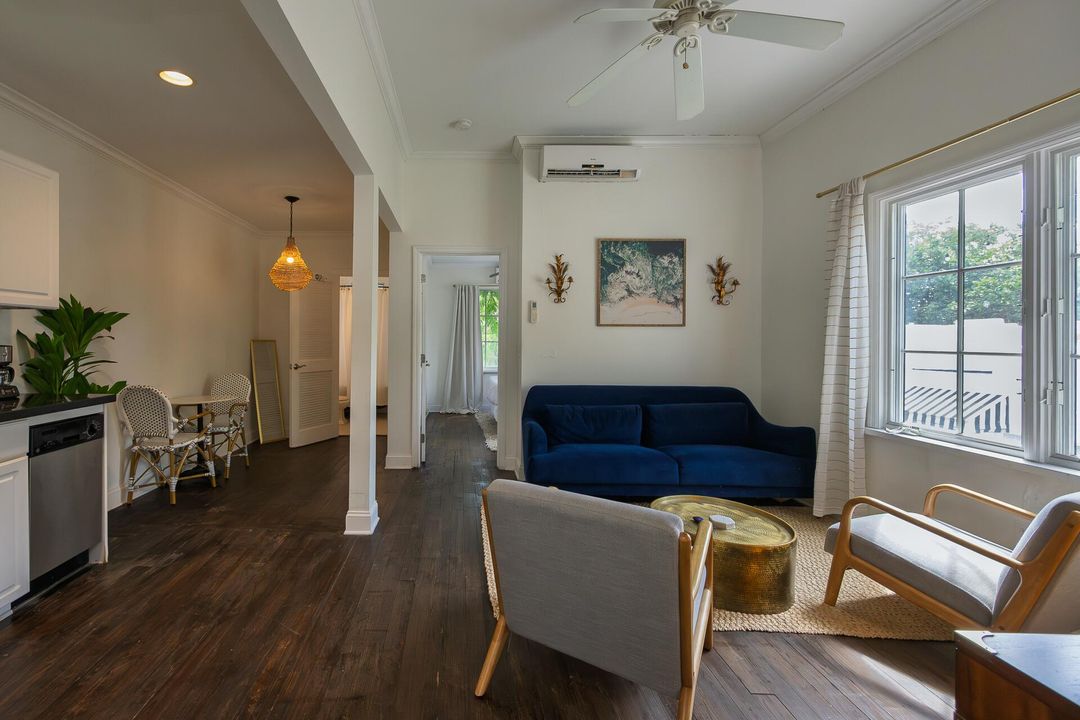 For Rent: $17,000 (7 beds, 4 baths, 3796 Square Feet)