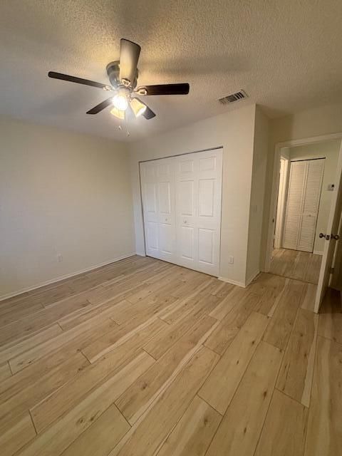 Active With Contract: $2,400 (2 beds, 2 baths, 1200 Square Feet)