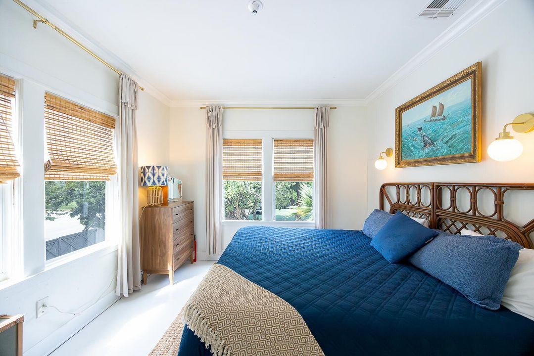 For Rent: $17,000 (7 beds, 4 baths, 3796 Square Feet)