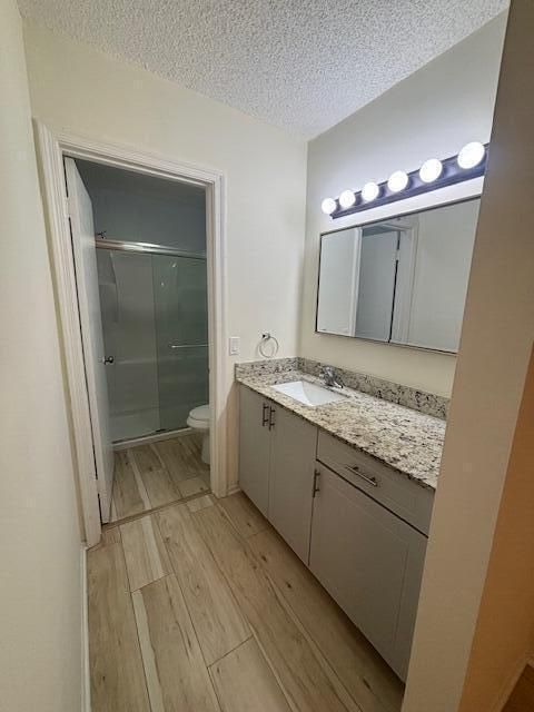 Active With Contract: $2,400 (2 beds, 2 baths, 1200 Square Feet)