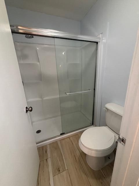 Active With Contract: $2,400 (2 beds, 2 baths, 1200 Square Feet)