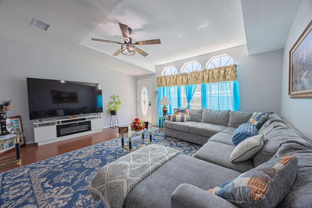 На продажу: $132,000 (3 спален, 2 ванн, 1450 Квадратных фут)