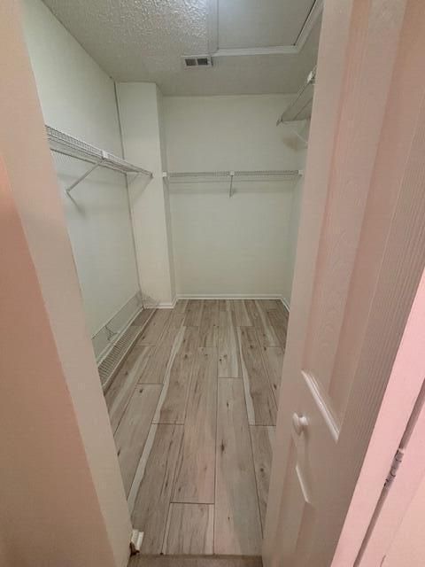 Active With Contract: $2,400 (2 beds, 2 baths, 1200 Square Feet)