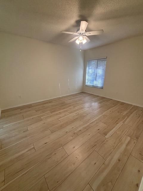Active With Contract: $2,400 (2 beds, 2 baths, 1200 Square Feet)