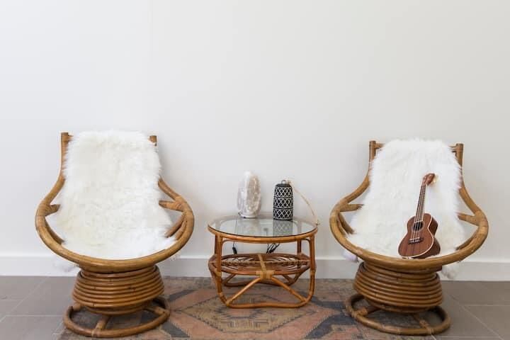 For Rent: $17,000 (7 beds, 4 baths, 3796 Square Feet)