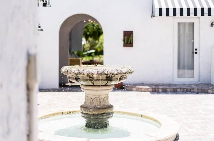 For Rent: $17,000 (7 beds, 4 baths, 3796 Square Feet)