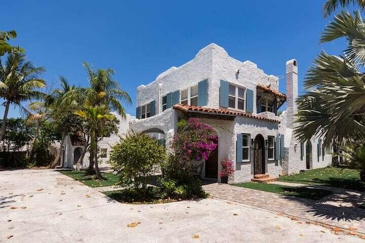 For Rent: $17,000 (7 beds, 4 baths, 3796 Square Feet)