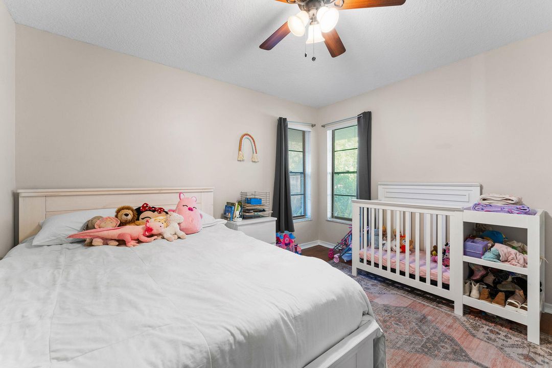 Под контрактом: $355,000 (3 спален, 2 ванн, 1782 Квадратных фут)