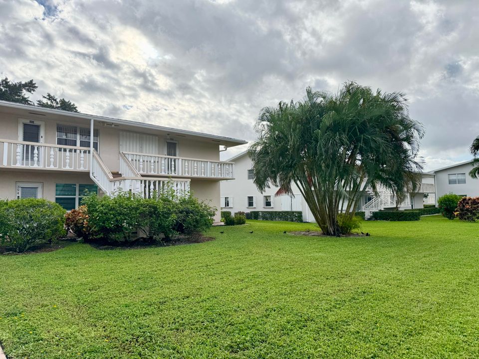 合同活跃: $165,000 (2 贝兹, 1 浴室, 798 平方英尺)