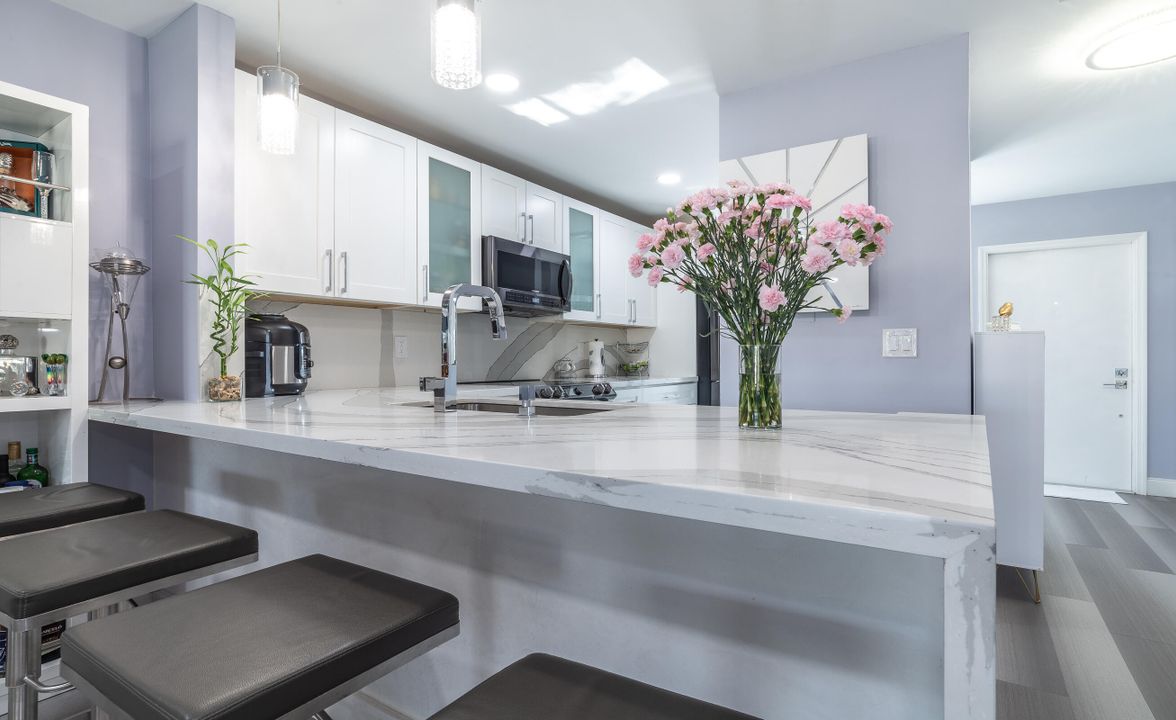 For Sale: $238,600 (2 beds, 2 baths, 1084 Square Feet)