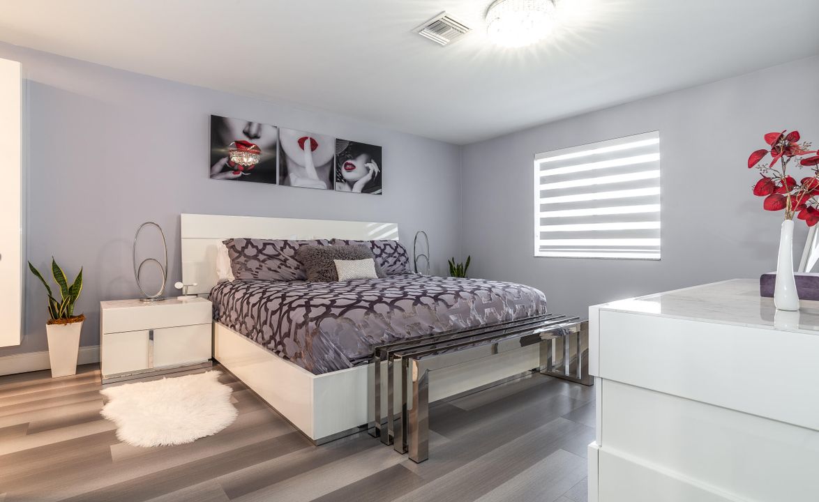 For Sale: $238,600 (2 beds, 2 baths, 1084 Square Feet)