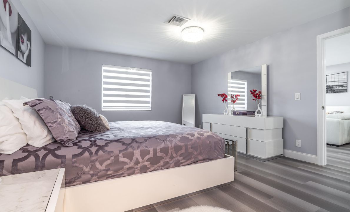 For Sale: $238,600 (2 beds, 2 baths, 1084 Square Feet)