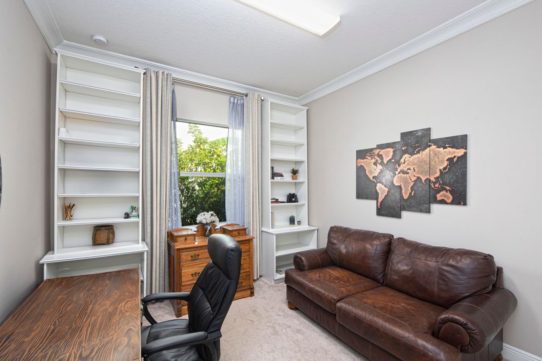 For Sale: $530,000 (4 beds, 3 baths, 2386 Square Feet)