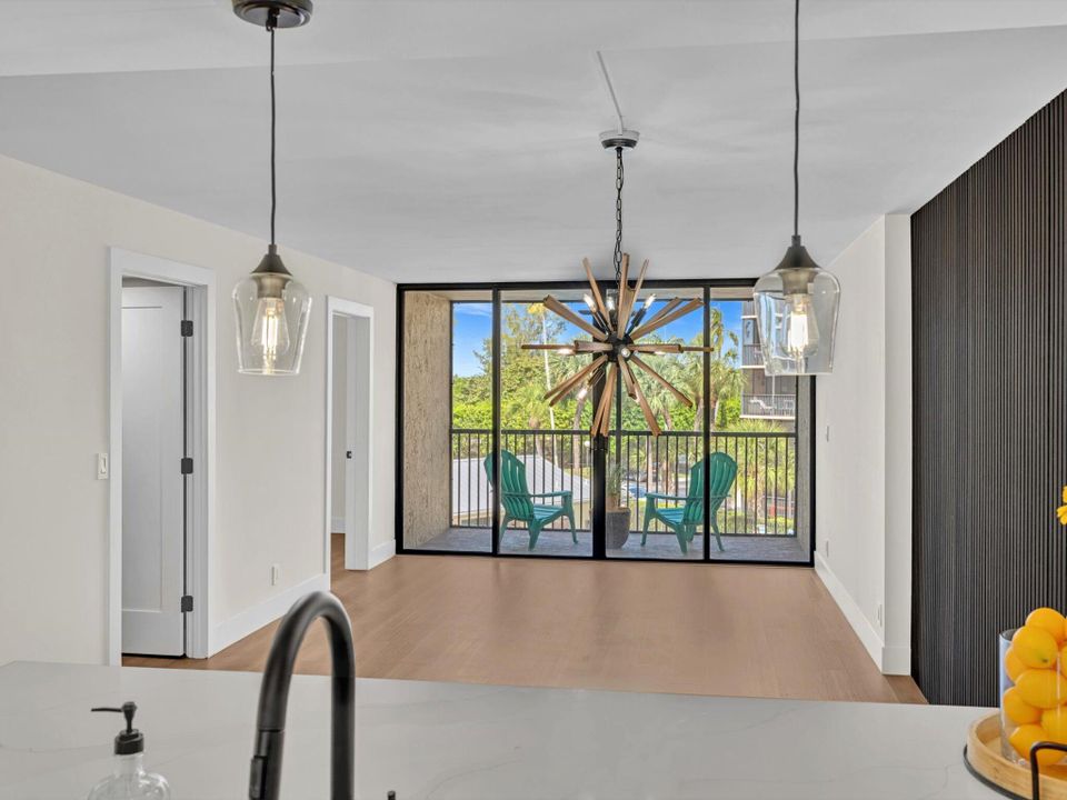 En Venta: $425,000 (2 camas, 2 baños, 1095 Pies cuadrados)