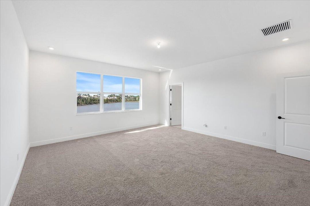 出租: $3,375 (3 贝兹, 2 浴室, 2547 平方英尺)