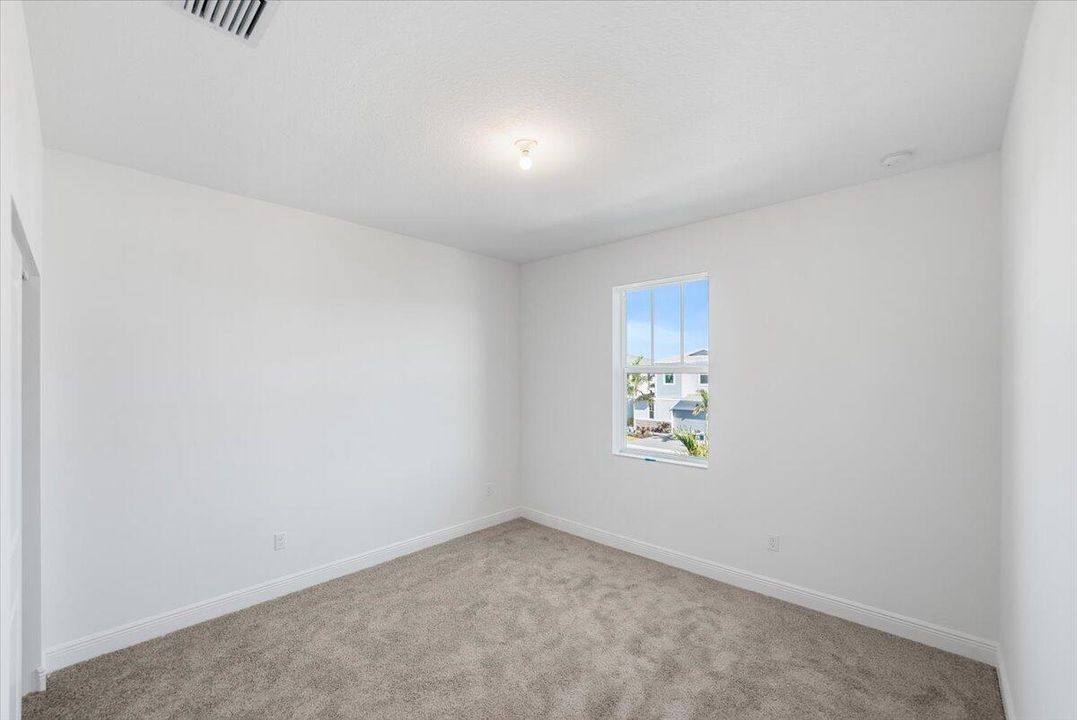 出租: $3,375 (3 贝兹, 2 浴室, 2547 平方英尺)