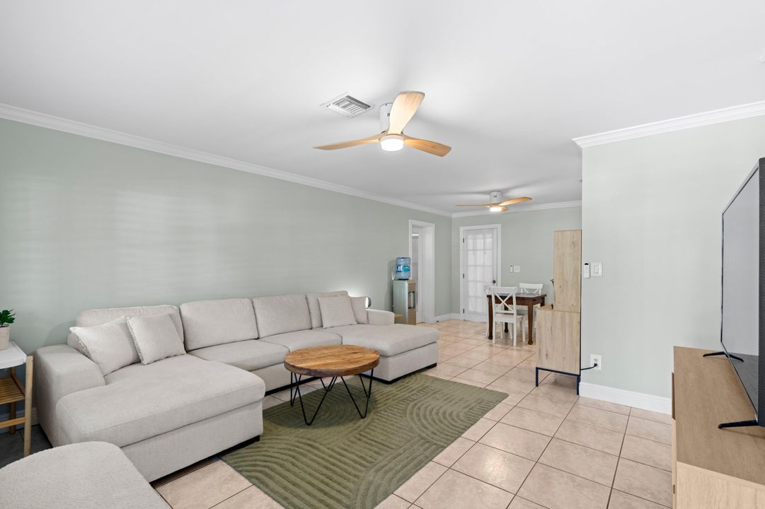 待售: $554,000 (4 贝兹, 2 浴室, 1730 平方英尺)