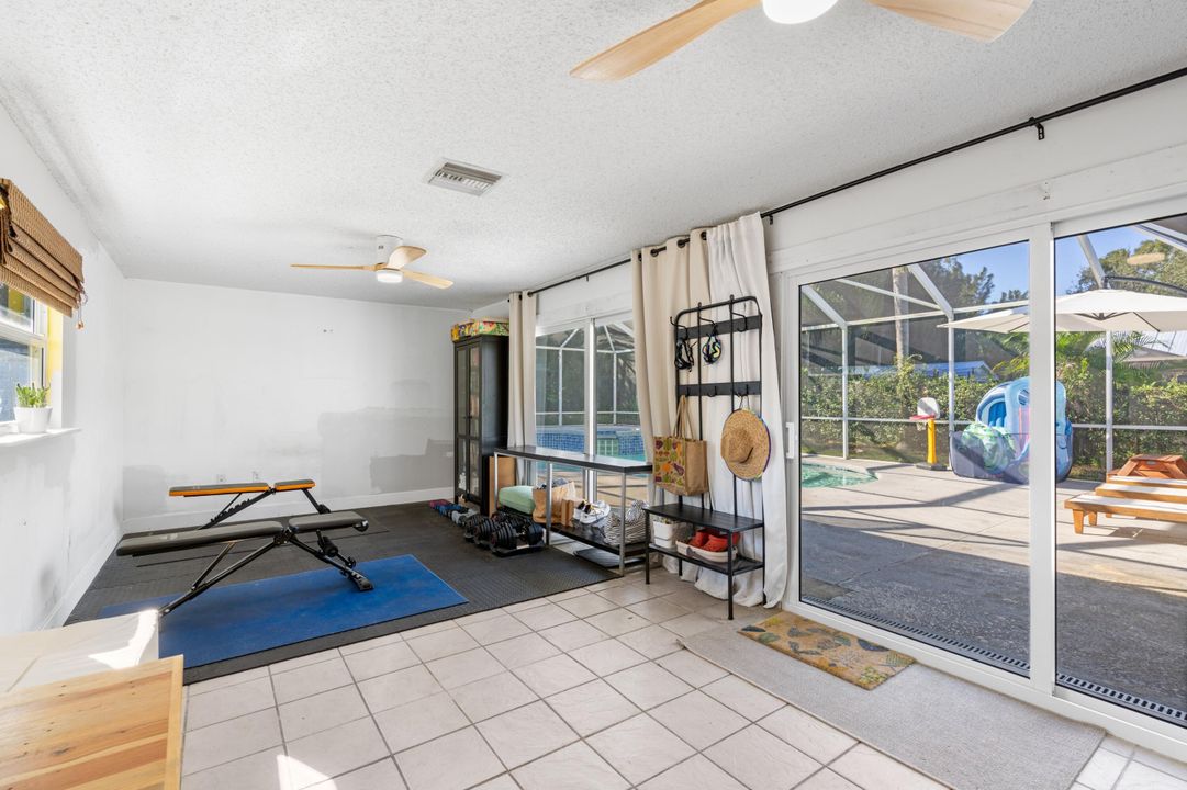 待售: $554,000 (4 贝兹, 2 浴室, 1730 平方英尺)