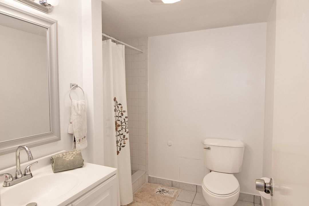 For Sale: $289,900 (2 beds, 2 baths, 1348 Square Feet)