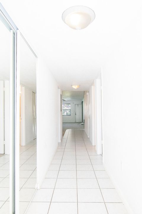 For Sale: $289,900 (2 beds, 2 baths, 1348 Square Feet)