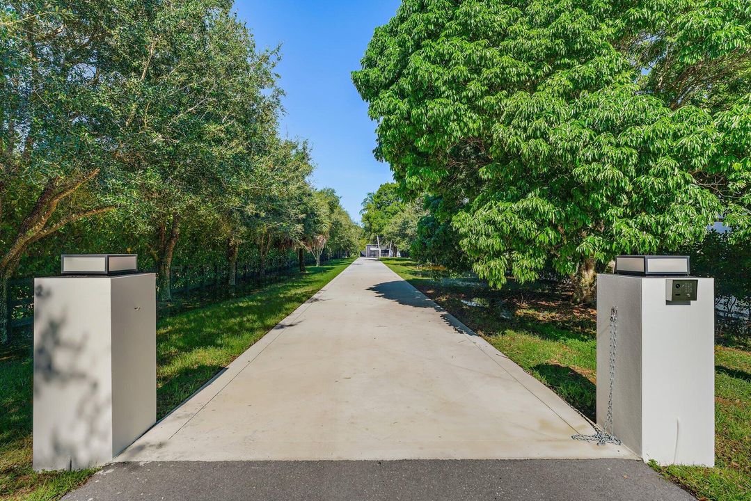 На продажу: $7,775,000 (4 спален, 4 ванн, 4753 Квадратных фут)