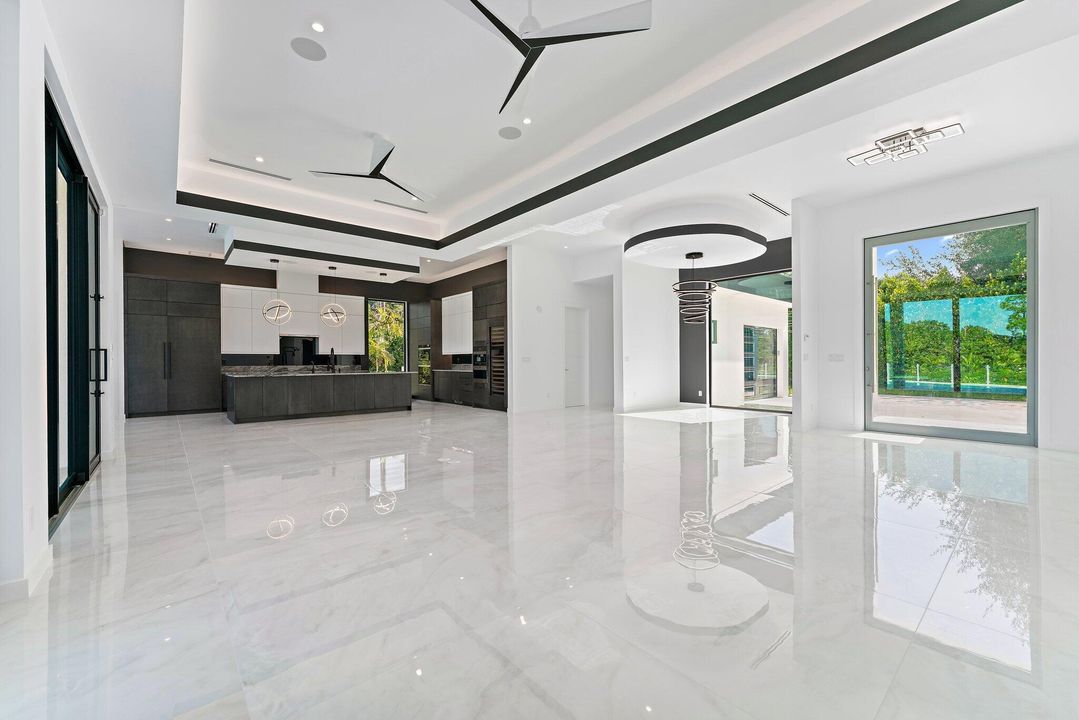 На продажу: $7,775,000 (4 спален, 4 ванн, 4753 Квадратных фут)