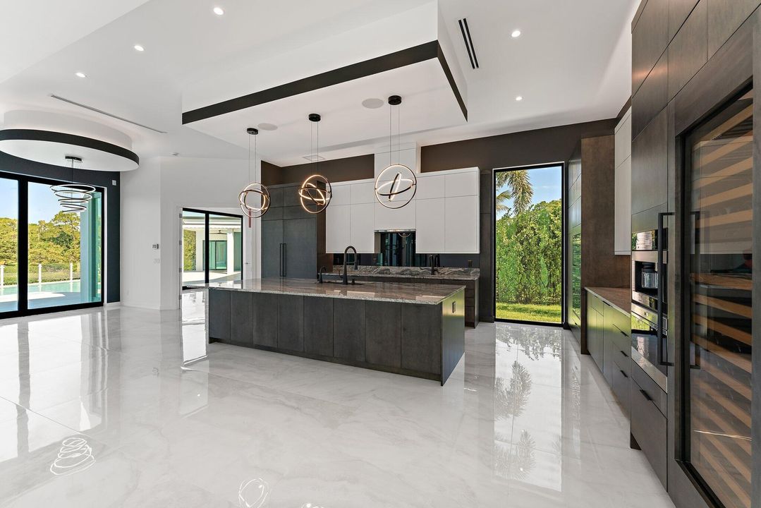 На продажу: $7,775,000 (4 спален, 4 ванн, 4753 Квадратных фут)