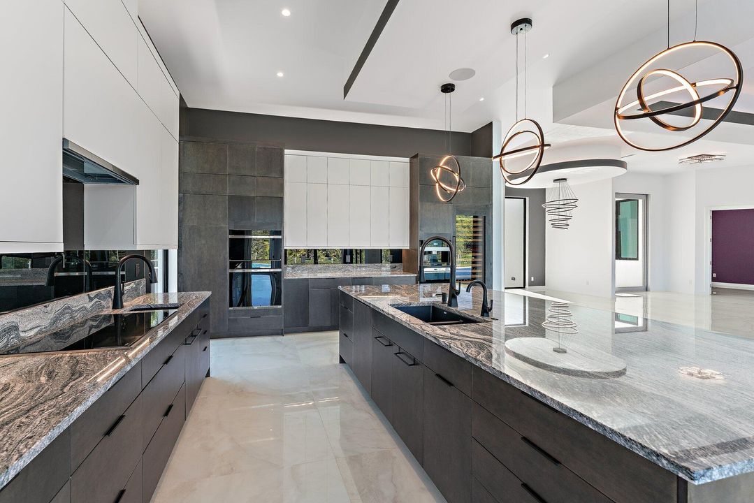 На продажу: $7,775,000 (4 спален, 4 ванн, 4753 Квадратных фут)