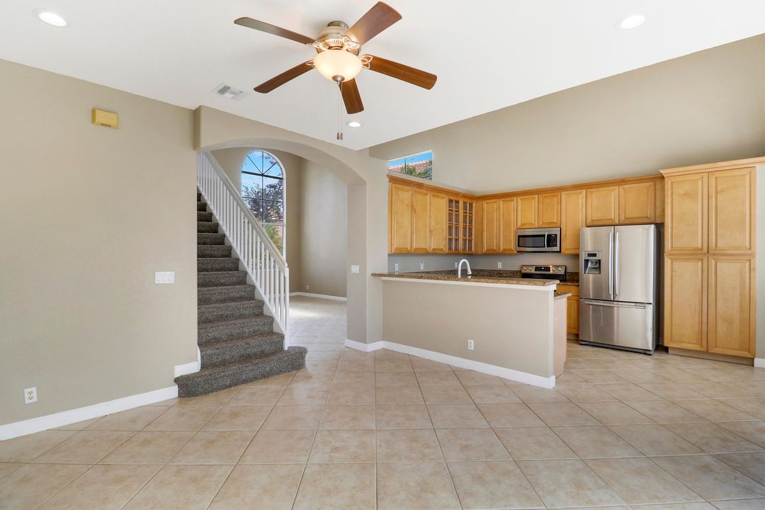 出租: $2,500 (5 贝兹, 2 浴室, 2229 平方英尺)