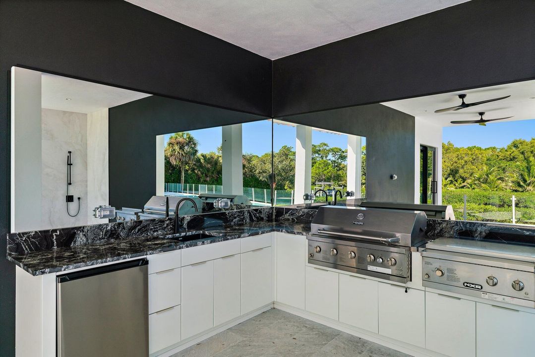 На продажу: $7,775,000 (4 спален, 4 ванн, 4753 Квадратных фут)