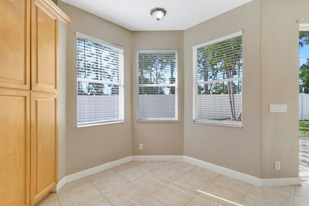 出租: $2,500 (5 贝兹, 2 浴室, 2229 平方英尺)