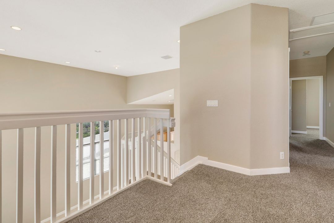 出租: $2,500 (5 贝兹, 2 浴室, 2229 平方英尺)