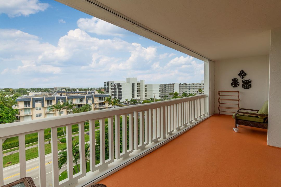 На продажу: $430,000 (2 спален, 2 ванн, 1350 Квадратных фут)