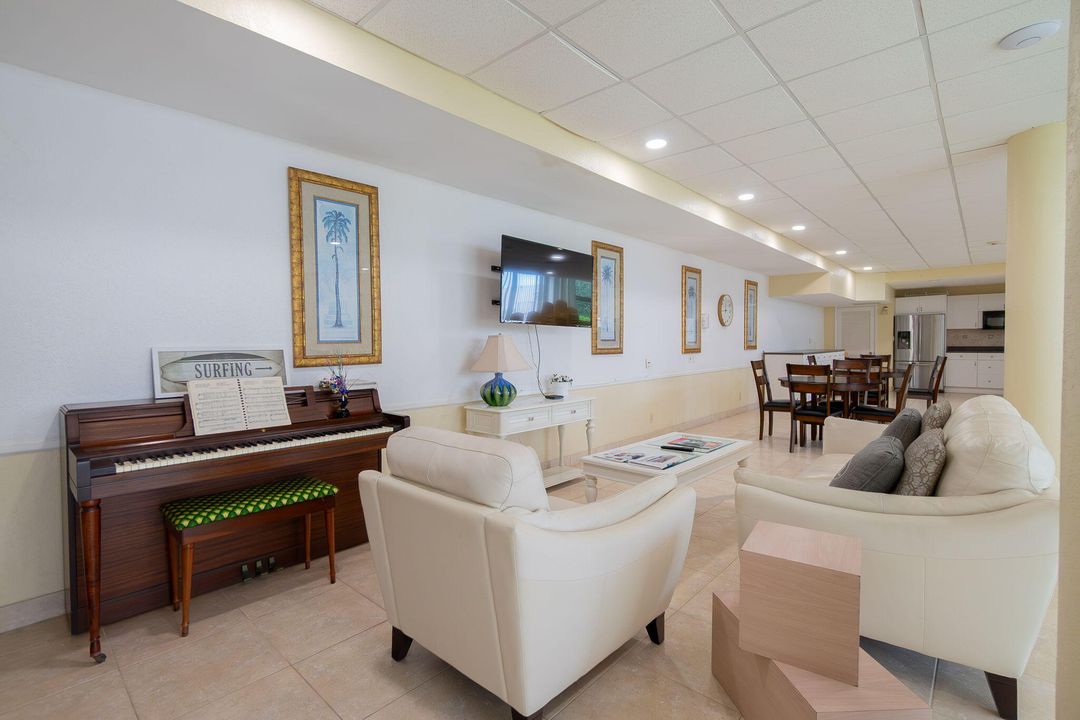 На продажу: $430,000 (2 спален, 2 ванн, 1350 Квадратных фут)