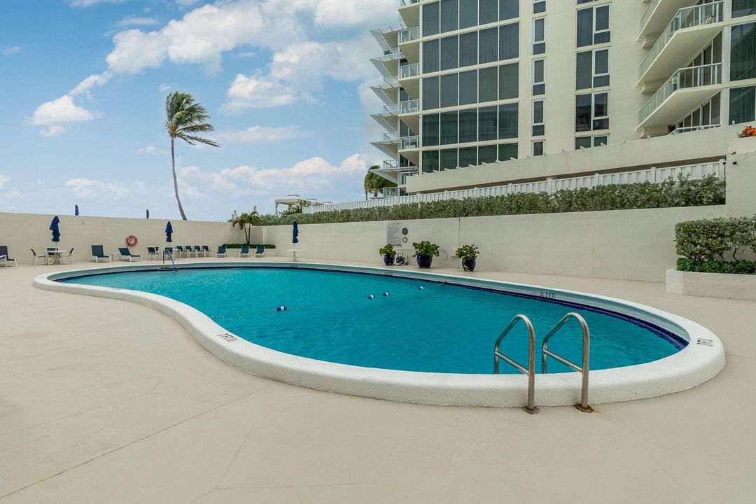 На продажу: $430,000 (2 спален, 2 ванн, 1350 Квадратных фут)