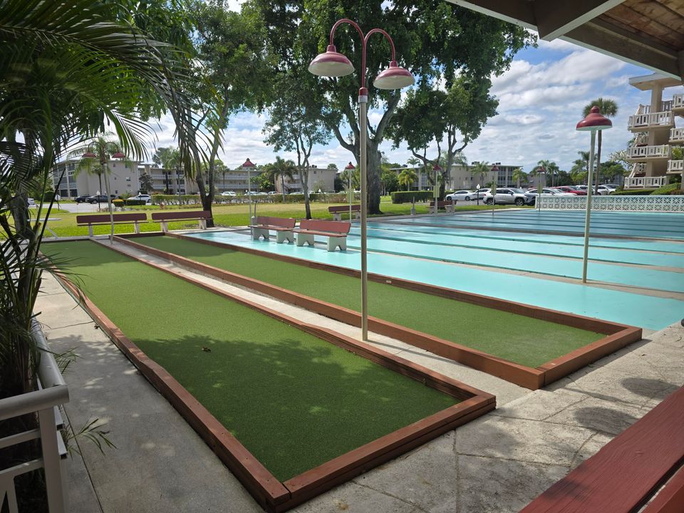 For Sale: $85,000 (2 beds, 1 baths, 894 Square Feet)