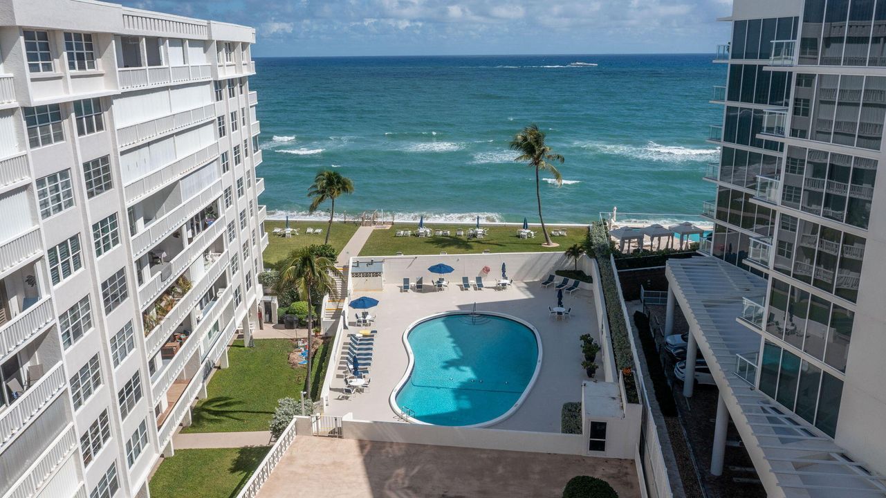 На продажу: $430,000 (2 спален, 2 ванн, 1350 Квадратных фут)