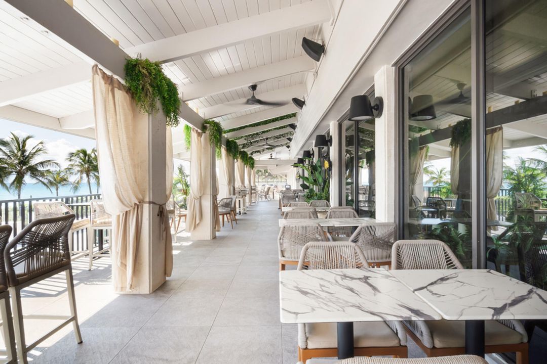 Active With Contract: $939,995 (3 beds, 2 baths, 1740 Square Feet)