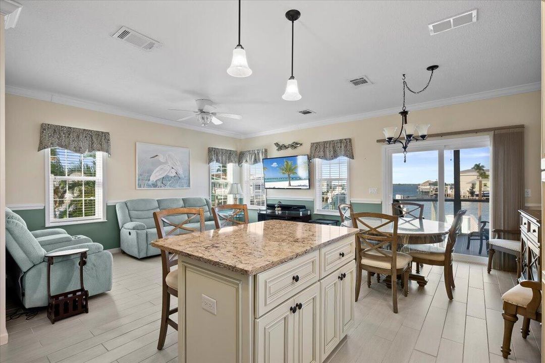 En Venta: $729,900 (2 camas, 2 baños, 1056 Pies cuadrados)