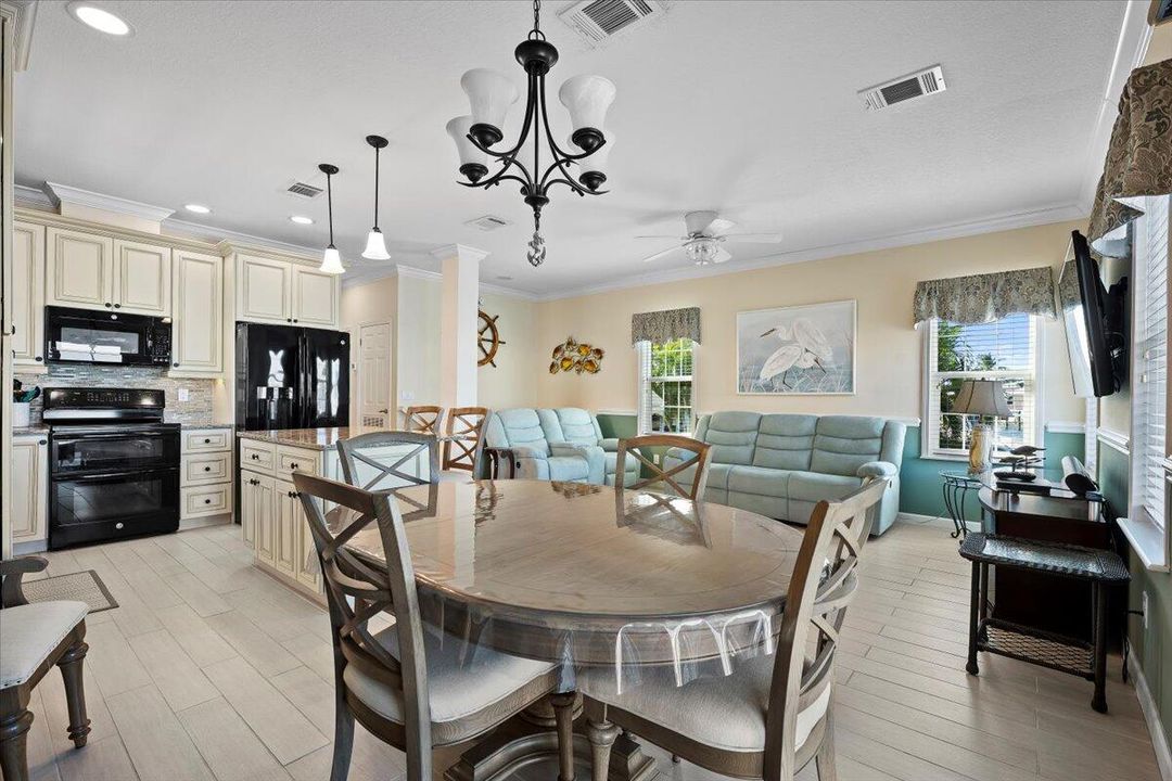 En Venta: $729,900 (2 camas, 2 baños, 1056 Pies cuadrados)