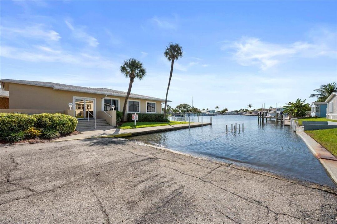 En Venta: $729,900 (2 camas, 2 baños, 1056 Pies cuadrados)